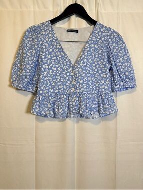 Zara XS Light Blue Floral V-Neck Crop Peplum Top